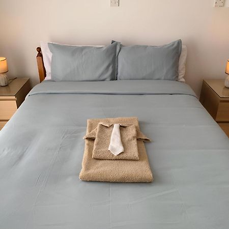 Peaceful Apartment With Double Bed - Oak Breeze Paphos Buitenkant foto
