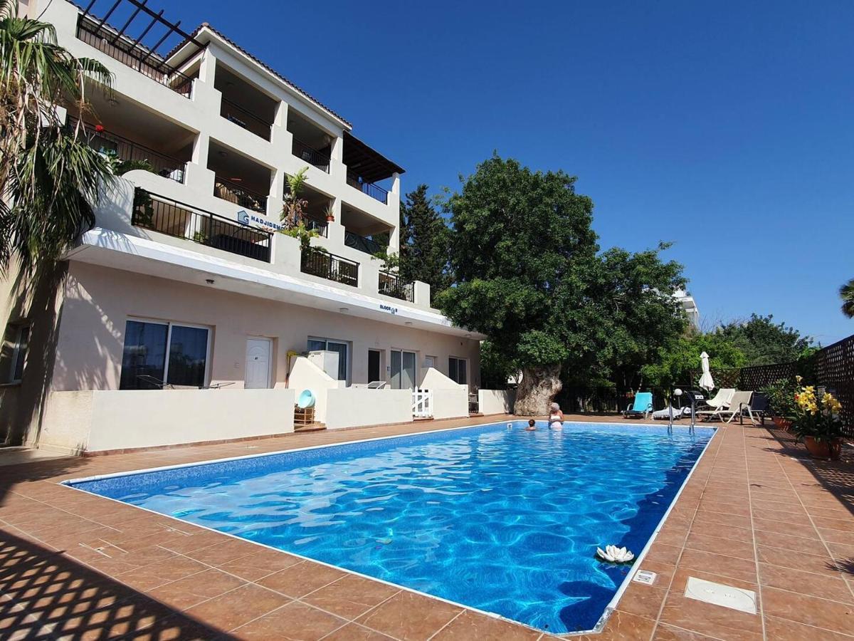 Peaceful Apartment With Double Bed - Oak Breeze Paphos Buitenkant foto