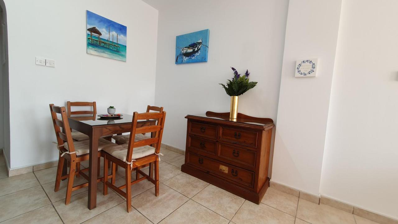 Peaceful Apartment With Double Bed - Oak Breeze Paphos Buitenkant foto