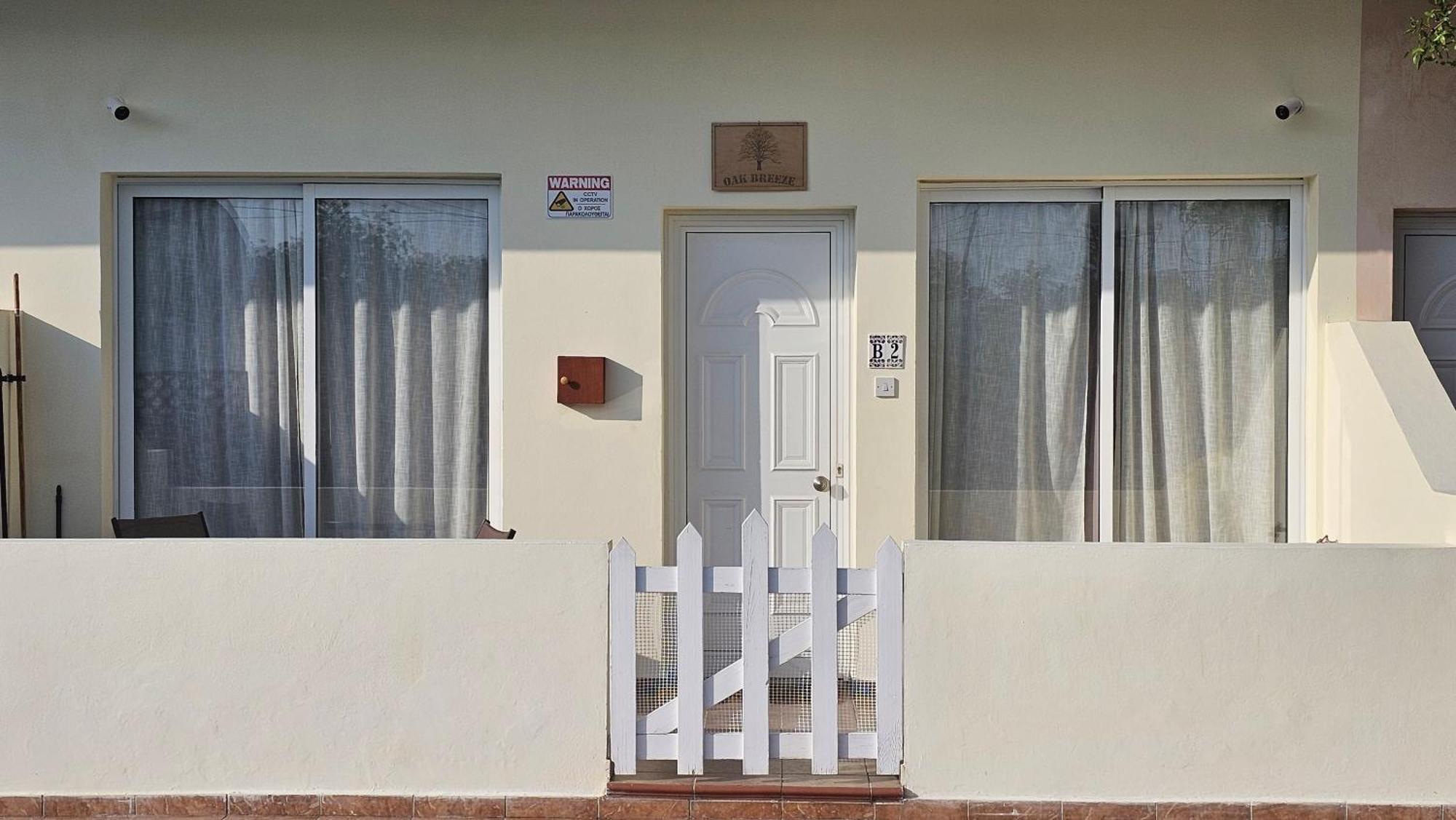 Peaceful Apartment With Double Bed - Oak Breeze Paphos Buitenkant foto