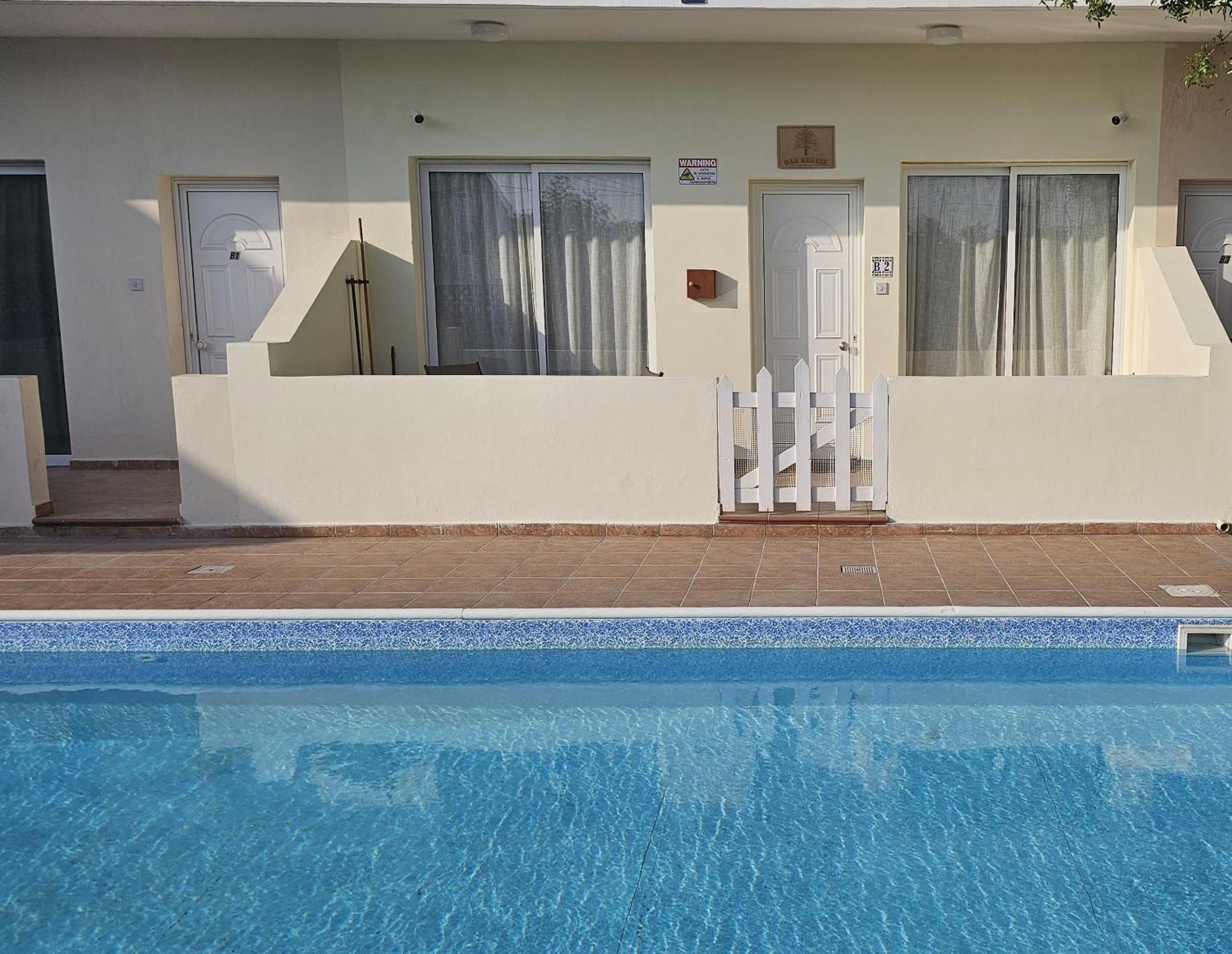 Peaceful Apartment With Double Bed - Oak Breeze Paphos Buitenkant foto